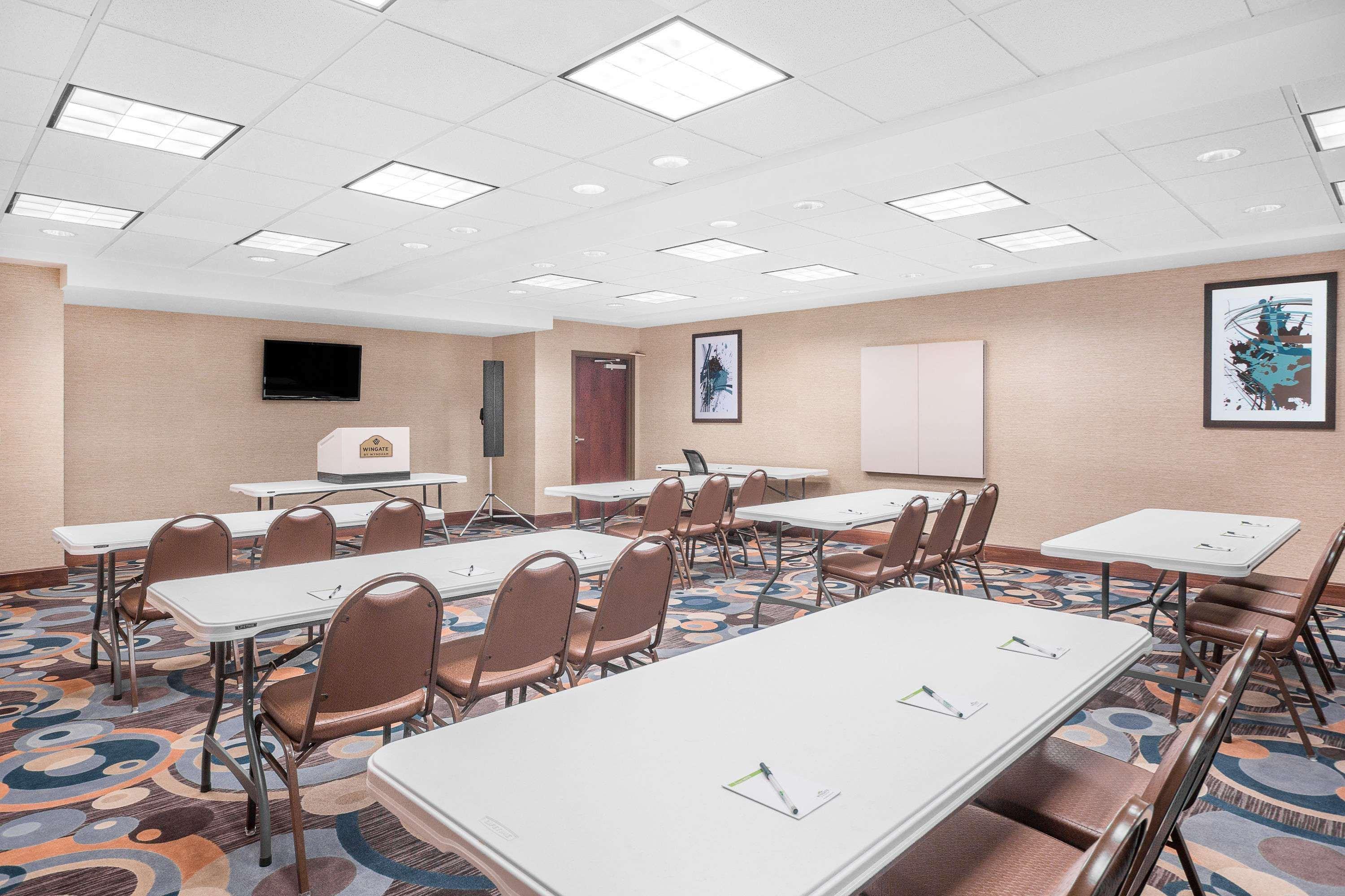Holiday Inn Express - Gulfport Beach By Ihg Eksteriør billede