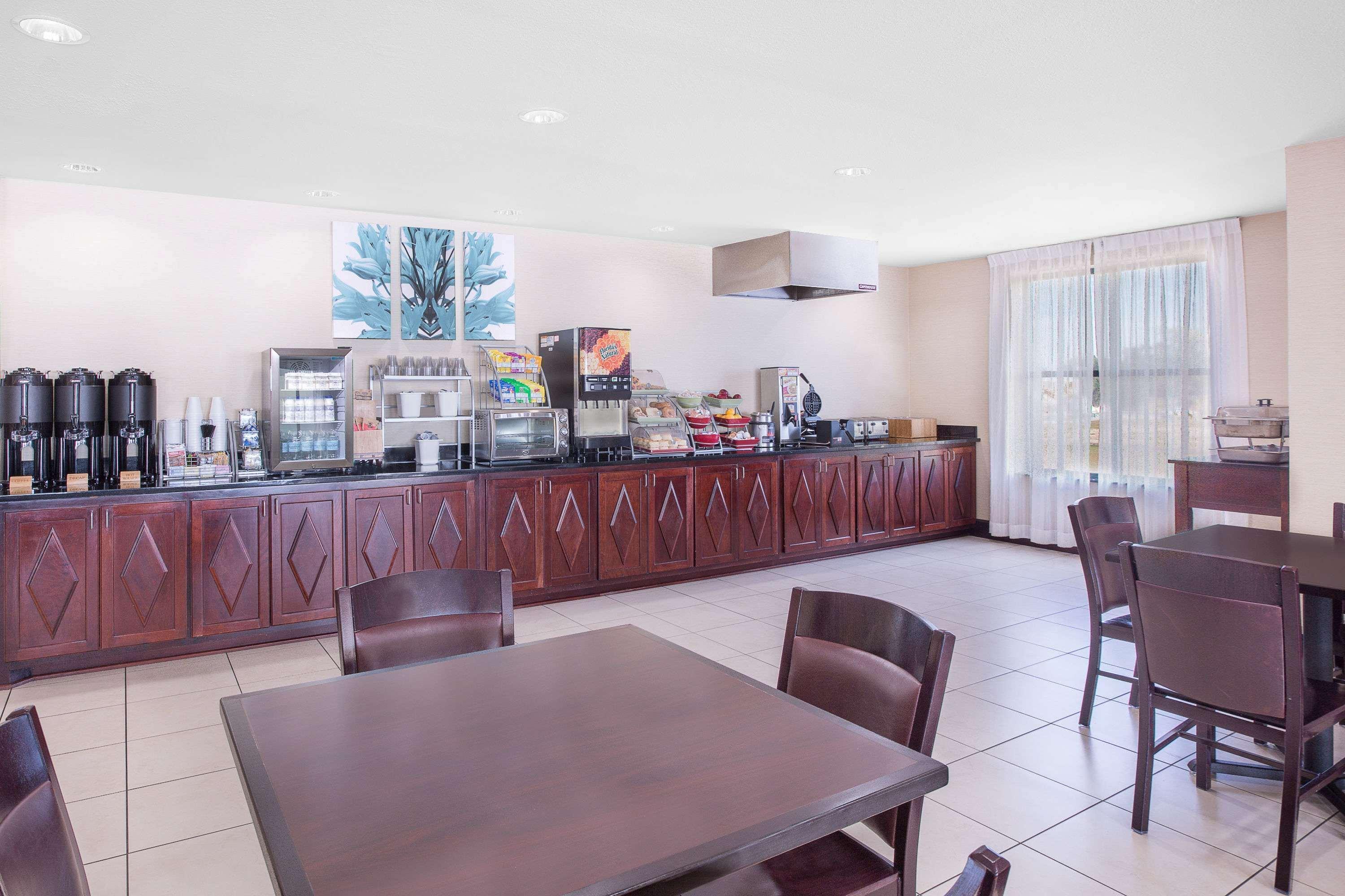 Holiday Inn Express - Gulfport Beach By Ihg Eksteriør billede