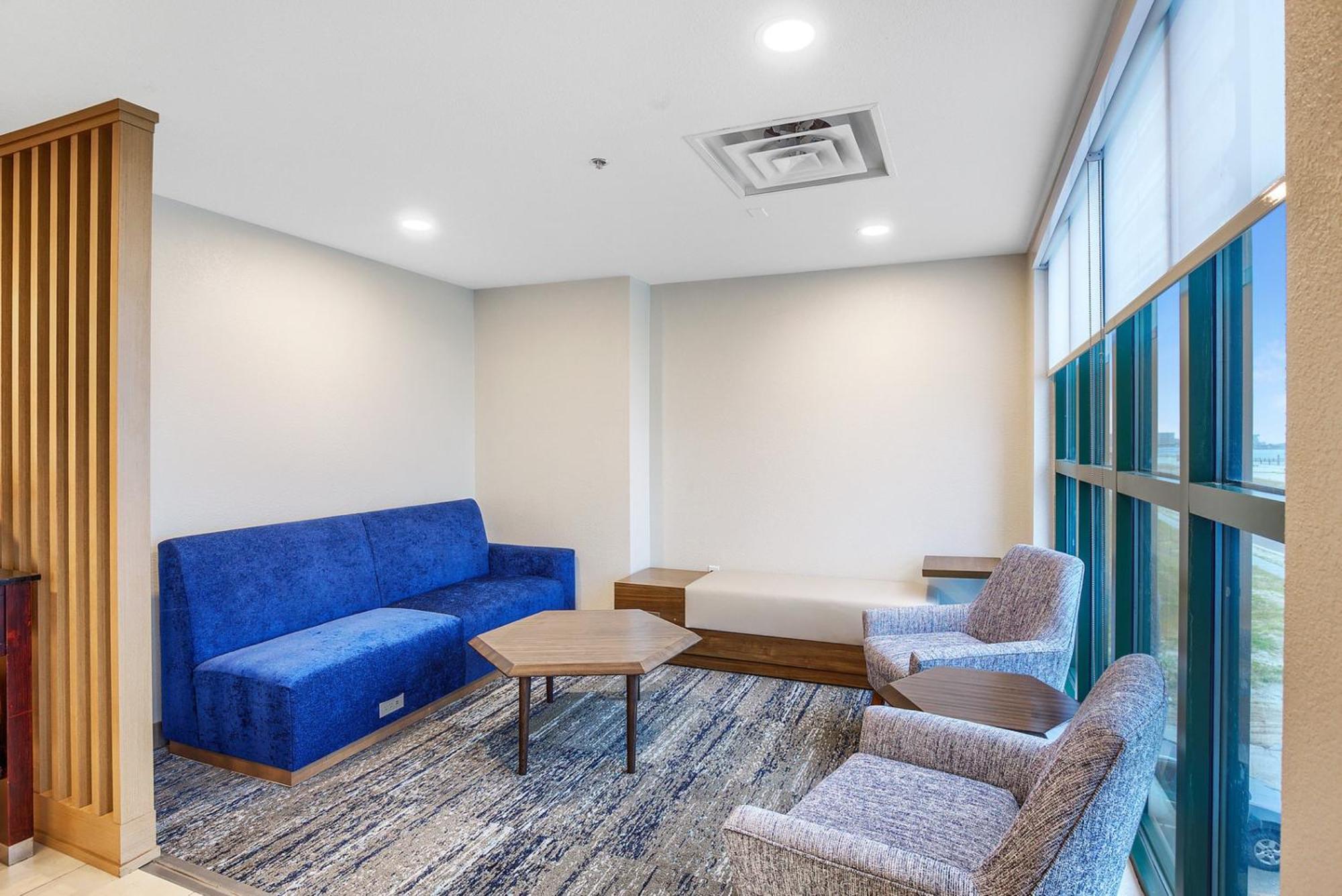Holiday Inn Express - Gulfport Beach By Ihg Eksteriør billede