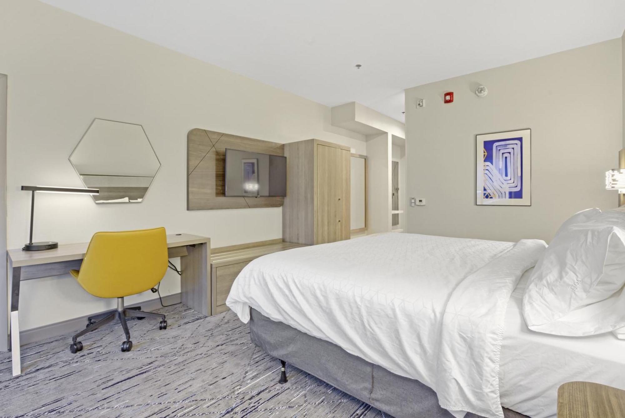 Holiday Inn Express - Gulfport Beach By Ihg Eksteriør billede