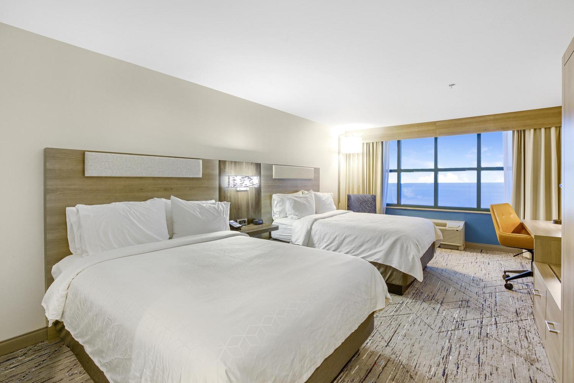 Holiday Inn Express - Gulfport Beach By Ihg Eksteriør billede