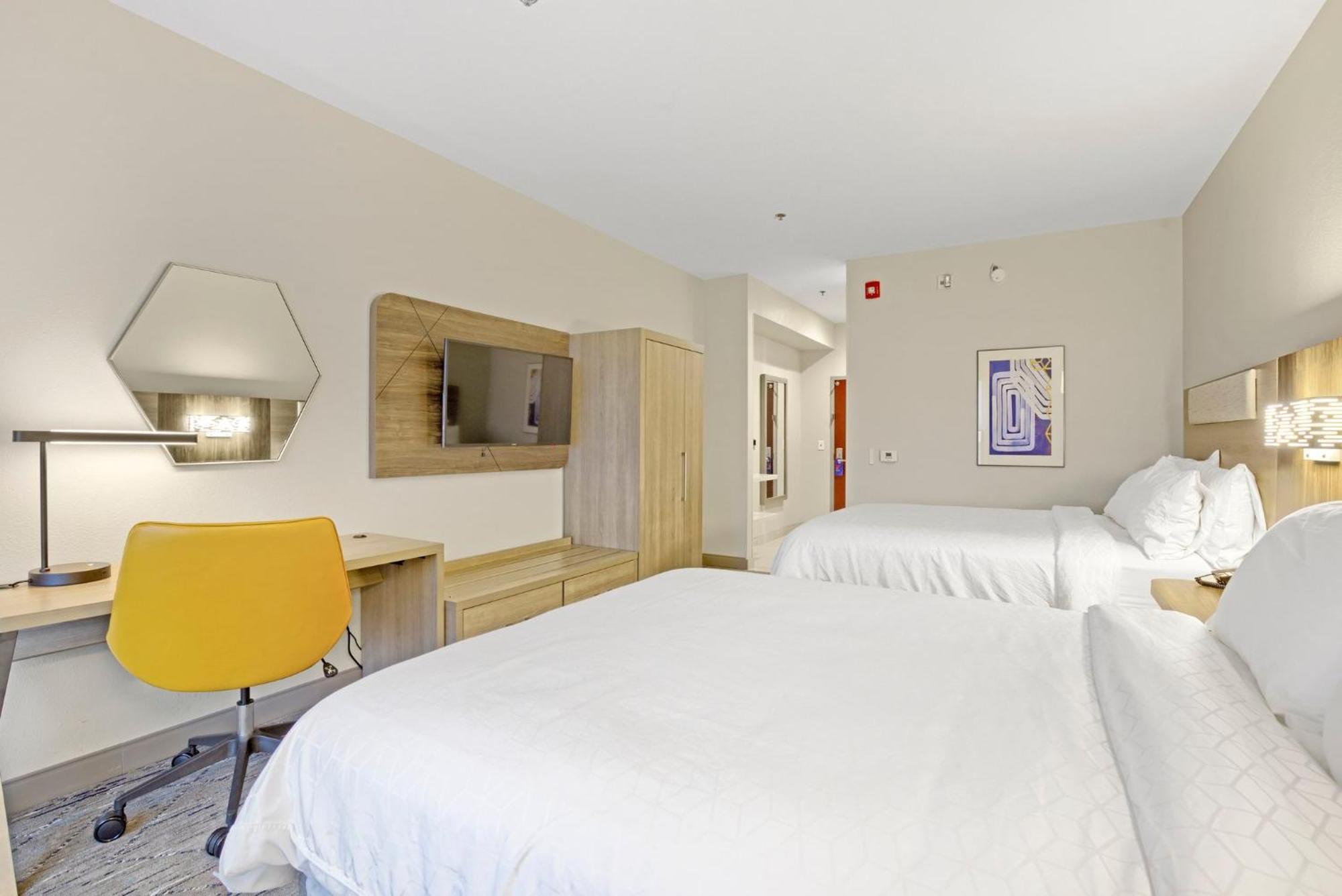Holiday Inn Express - Gulfport Beach By Ihg Eksteriør billede